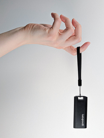 GOODRAM DYSK ZEWNĘTRZNY SSD MOVE RIDGE 2TB 2000/2000MB/S