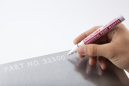 MARKER OLEJOWY UCHIDA 728 BIAŁY OKRĄGŁA 2-4.5MM