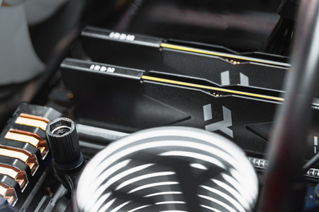 GOODRAM PAMIĘĆ DDR5 IRDM  16GB(1*16GB) /7600 CL36