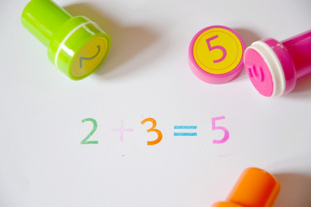 PIECZĄTKI EDUKACYJNE S'COOL SET CYFROWE 26SZT