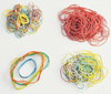 GUMKI RECEPTURKI 25MM Q-CONNECT MIX KOLORÓW 250G