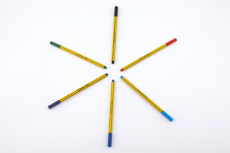 CIENKOPIS LEVIATAN D400 MIX*6 0.4MM 6SZT