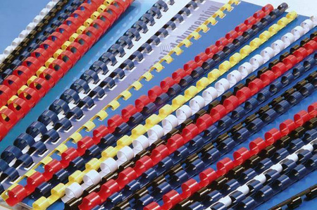 GRZBIET PLASTIKOWY 19MM ARGO 405192 CZARNY 100SZT