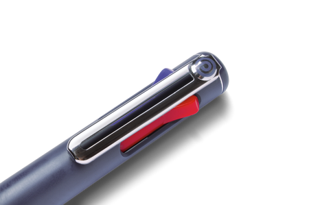 DŁUGOPIS OLEJOWY AUTOMATYCZNY PENTEL IZEE BXC467-DC CZTEROKOLOROWY 0.7 GRANATOWA OBUDOWA