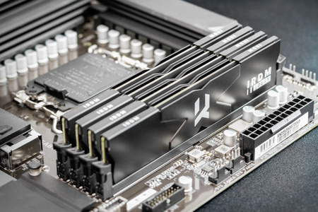 GOODRAM PAMIĘĆ DDR5 IRDM 32GB(2*16GB)/5600 CL30 CZARNA