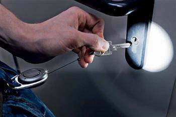 MECHANIZM ŚCIĄGAJĄCY Z KÓŁECZKIEM NA KLUCZE 80CM DURABLE JOJO STYLE LED 819801 CZARNY