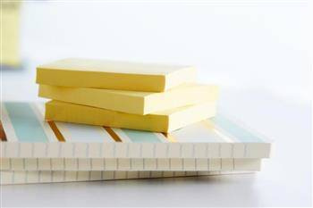 KARTECZKI SAMOPRZYLEPNE 38X51MM 3M POST-IT® 653-1T ŻÓŁTE 24X100 KART